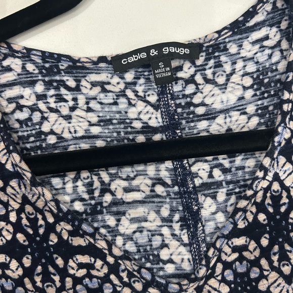 Cold Shoulder Blouse - Picture 4 of 5